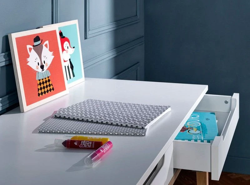 Bureau Enfant 2 Tiroirs Bois Blanc Et Pieds Chêne Massif Clair Evidence 3 Bureau Enfant 2 Tiroirs Bois Blanc Et Pieds Chêne Massif Clair Evidence – Image 3