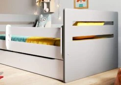 Lit Enfant Avec Barrière De Sécurité Amovible Blanc Et Gris Moly -Vente De Chambre lit enfant avec barriere de securite amovible blanc et gris moly 3666722174695 1223612