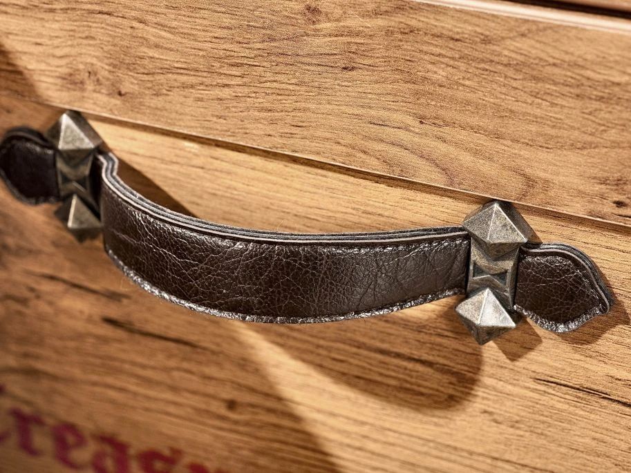 Table De Chevet Enfant Pirate Bois Clair 2 Table De Chevet Enfant Pirate Bois Clair – Image 2